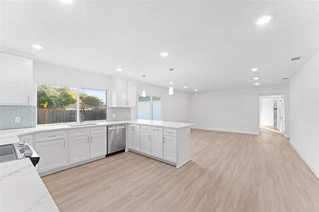 $425,000 | 1528 West Spring Creek Parkway, Plano, TX 75023