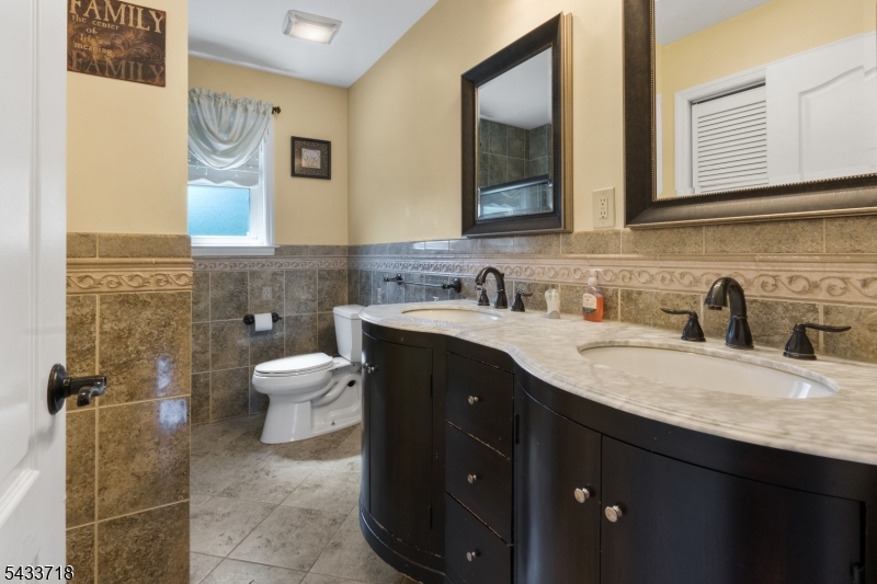 13 Ogden Road Belleville, NJ 07109 - Photo 20 of 42