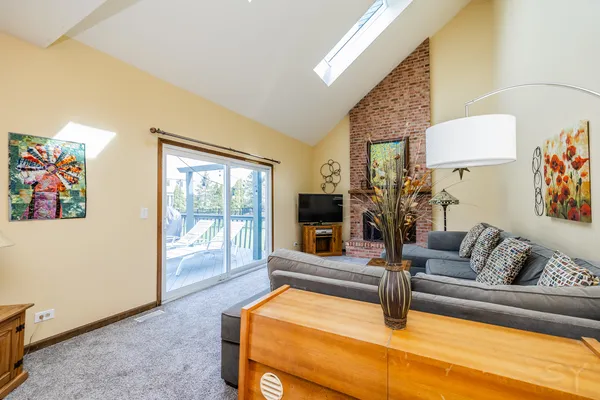 $505,000 | 381 Millington Lane, Aurora, IL 60504