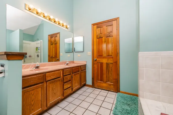 $505,000 | 381 Millington Lane, Aurora, IL 60504