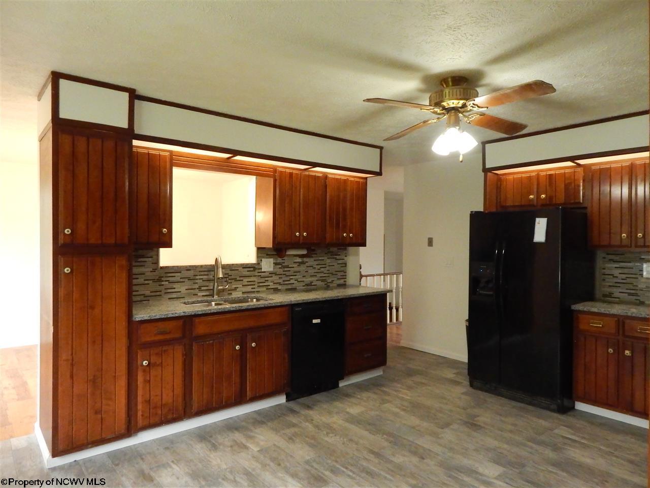 297 River Run Road Fairmont, WV 26554 - Photo 4 of 20 Gallery Image 4