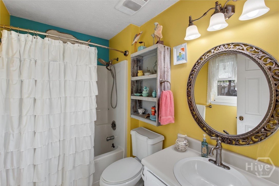 131 Deerwood Court Rincon, GA 31326 - Photo 18 of 54 Primary Bathroom