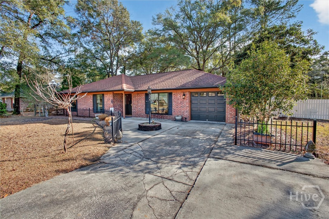 131 Deerwood Court Rincon, GA 31326 - Photo 3 of 54 Well Loved ~ One Owner Home