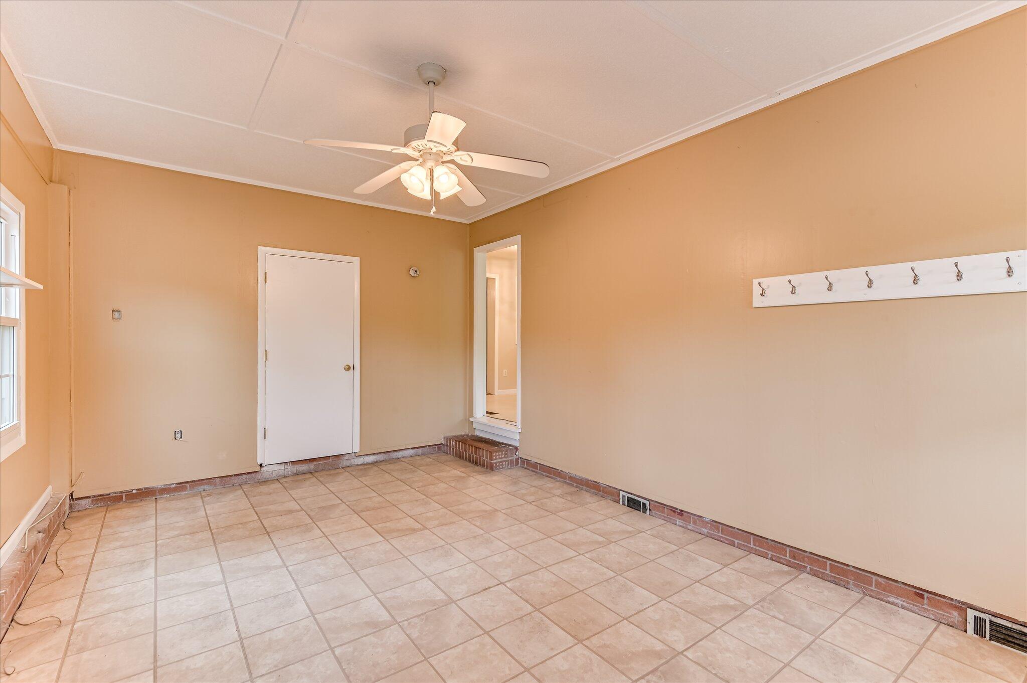 1086 Horseshoe Road Augusta, GA 30906 - Photo 17 of 44 Family/flex room