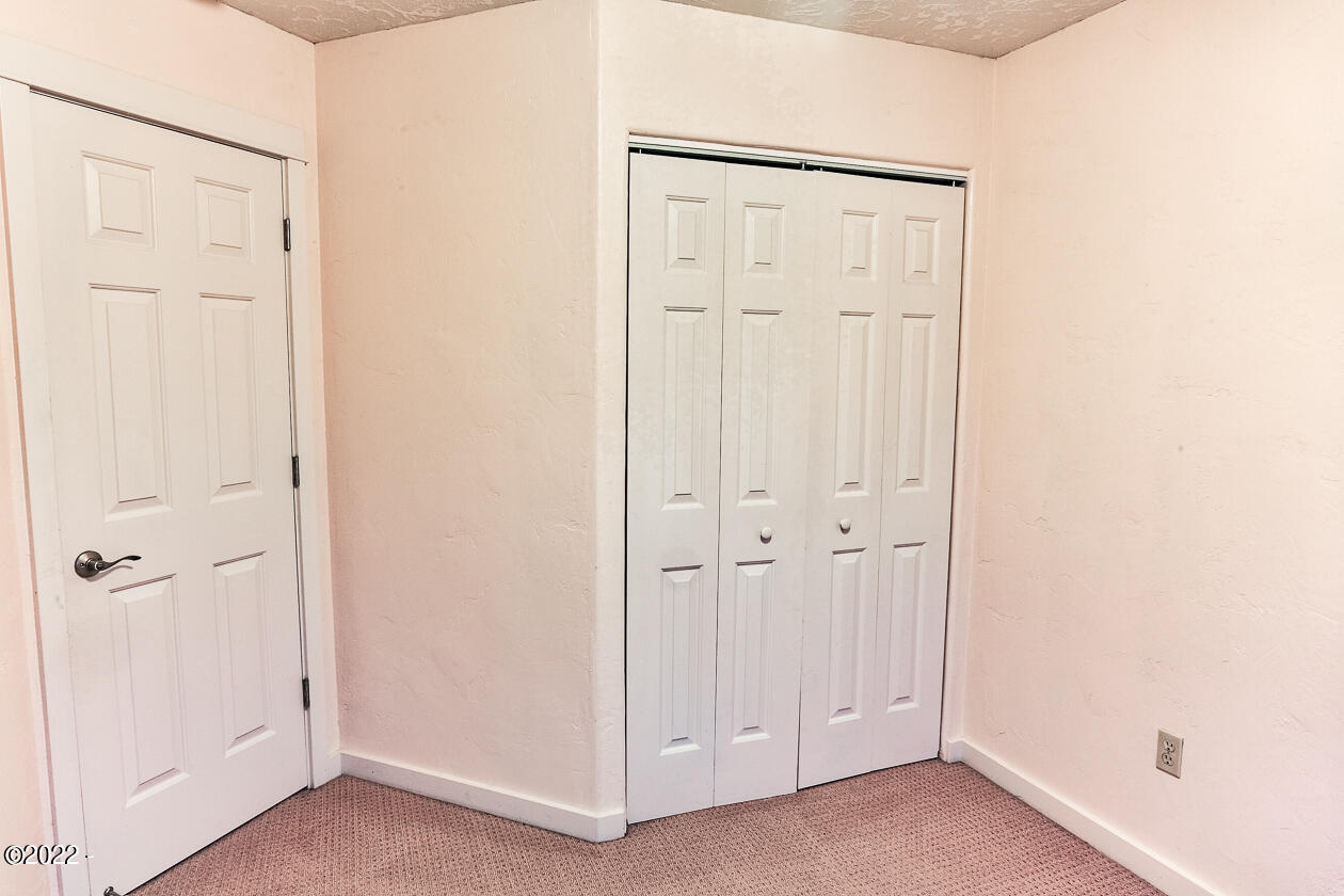 935 Southwest 11th Street Newport, OR 97365 - Photo 36 of 43 bedroom 2