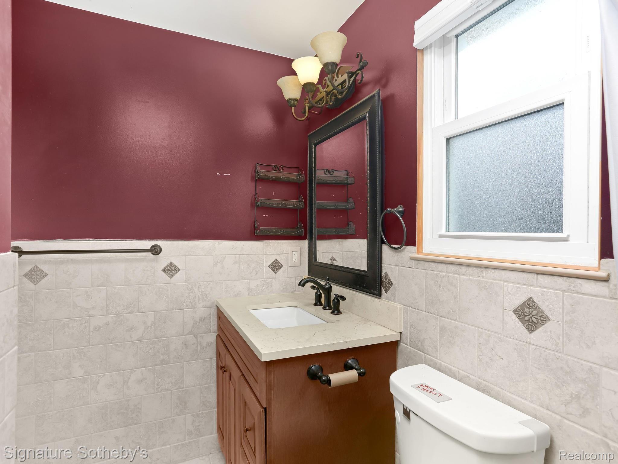 2601 Brilliance Rochester, MI 48309 - Photo 18 of 28 2601 Brilliance Rochester-011-011-2601 Brilliance00011-MLS_Size.jpg
