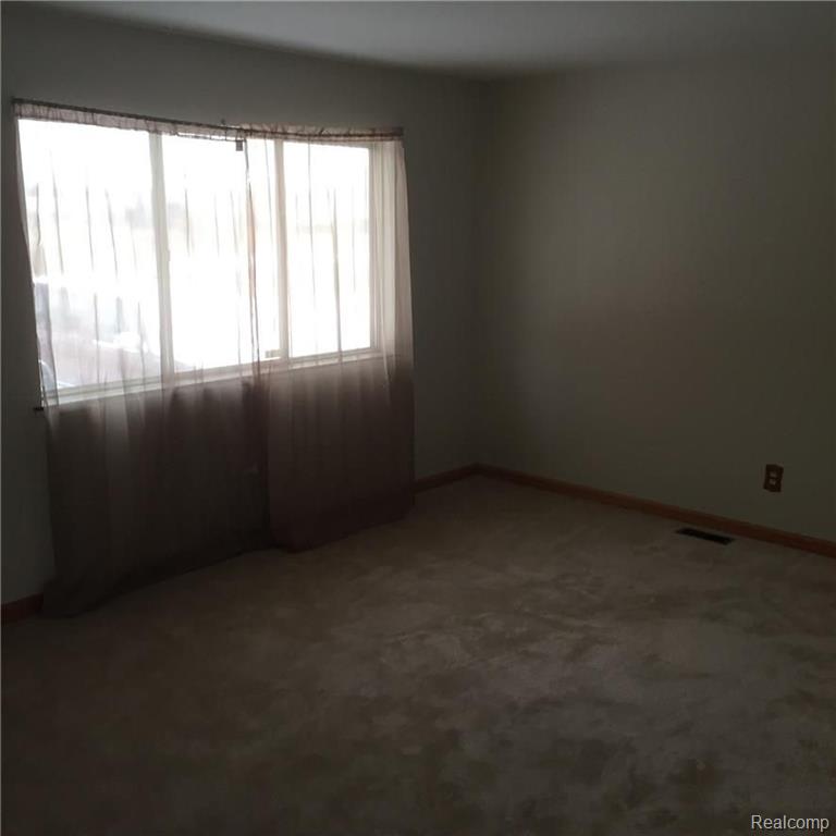 14574 Inkster Road Romulus, MI 48174 - Photo 3 of 11