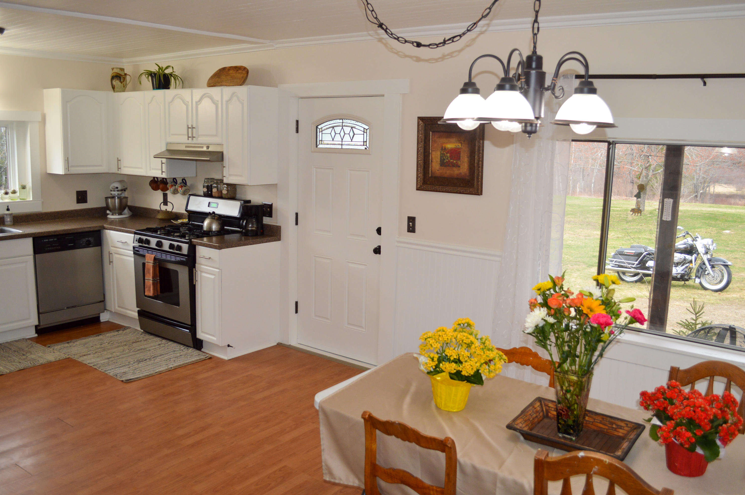 32 Springfield Road Winn, ME 04495 - Photo 13 of 50 9. KitchenDining Area