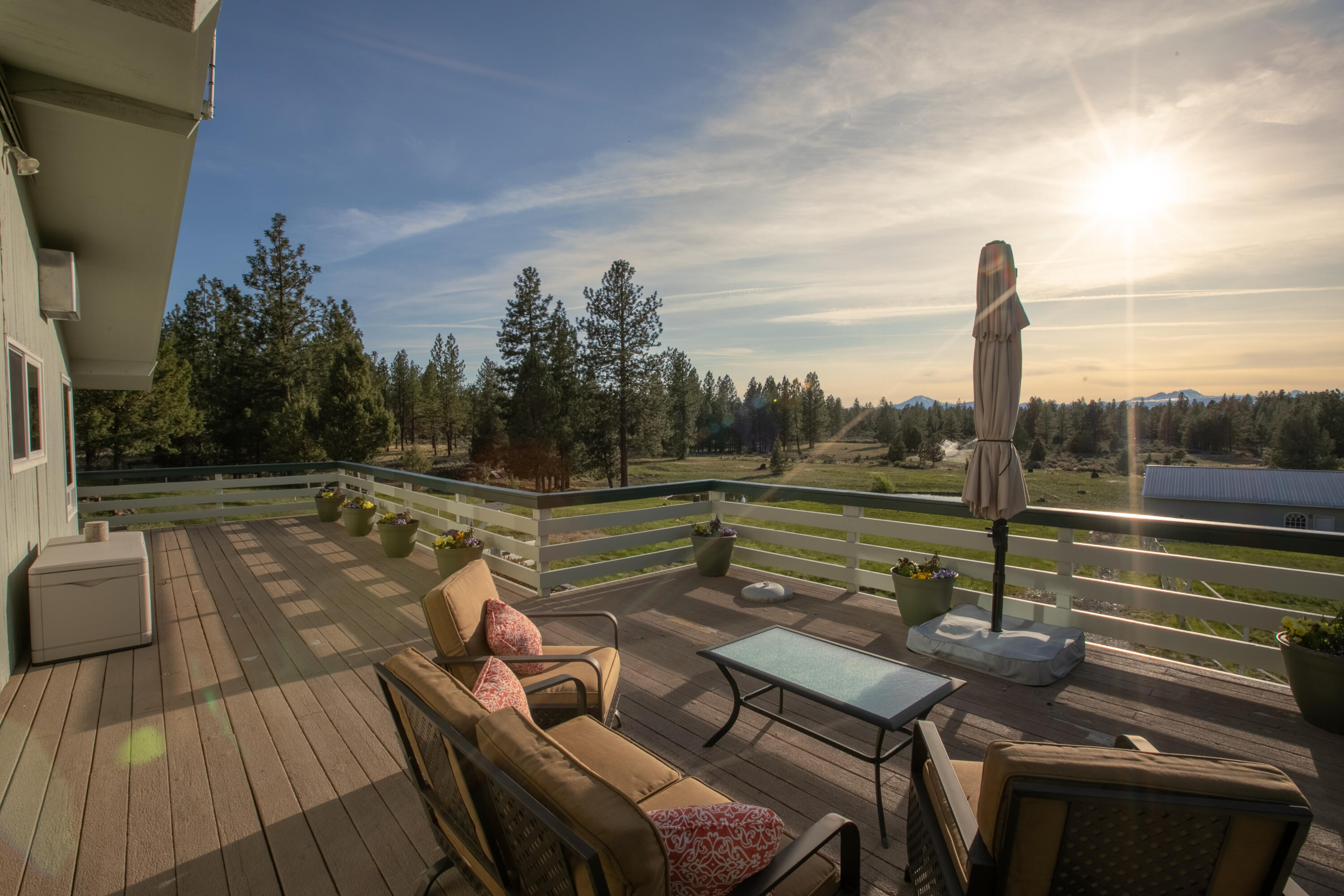 60260 Nighthawk Road Bend, OR 97702 - Photo 26 of 51 25BK4A6507-HDR