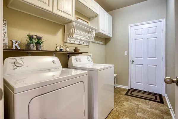 $344,900 | 1417 Sacramento, Portland, TX 78374