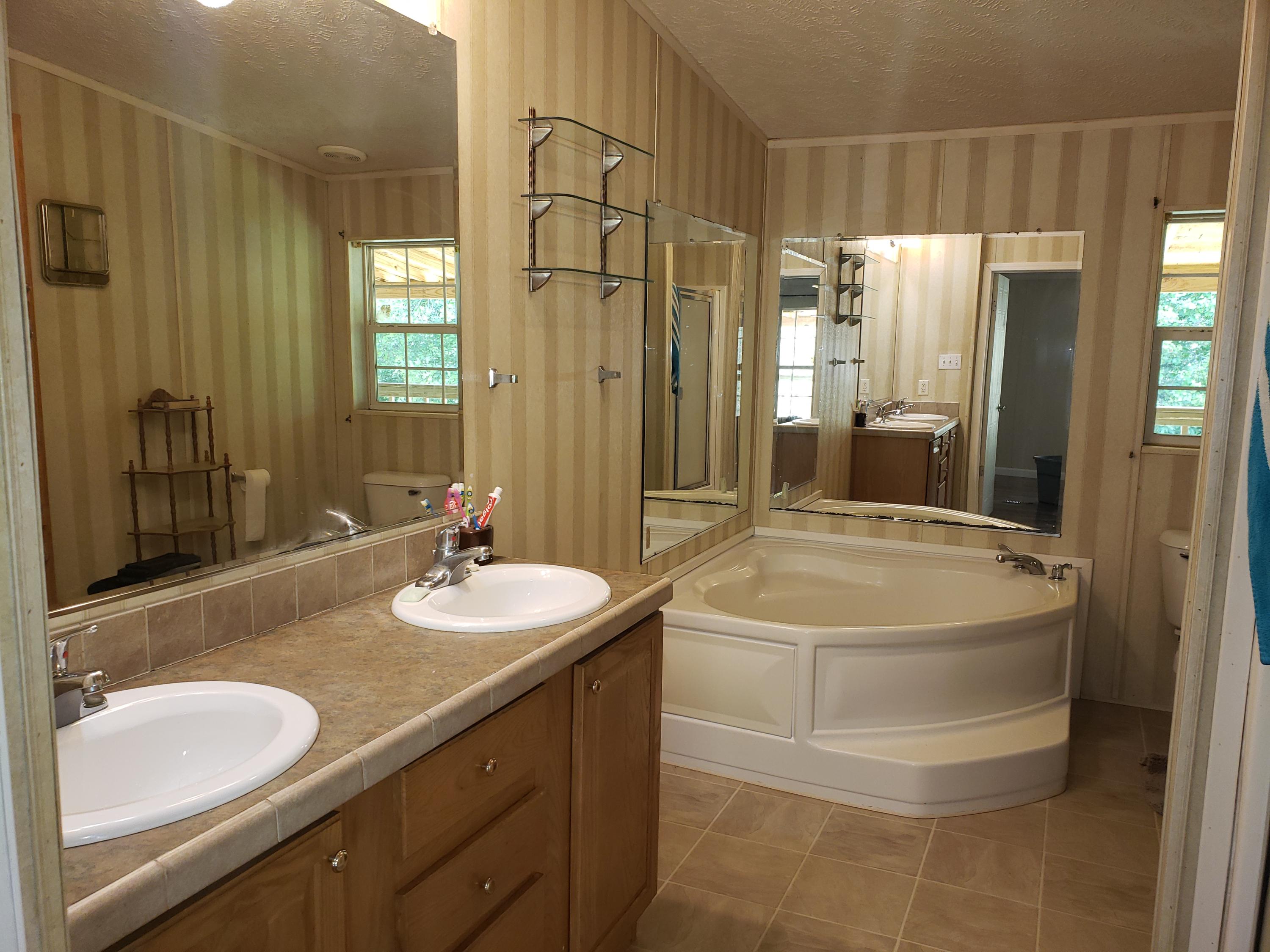 825 Cupp Ridge Road New Tazewell, TN 37825 - Photo 12 of 21 20190528_134441