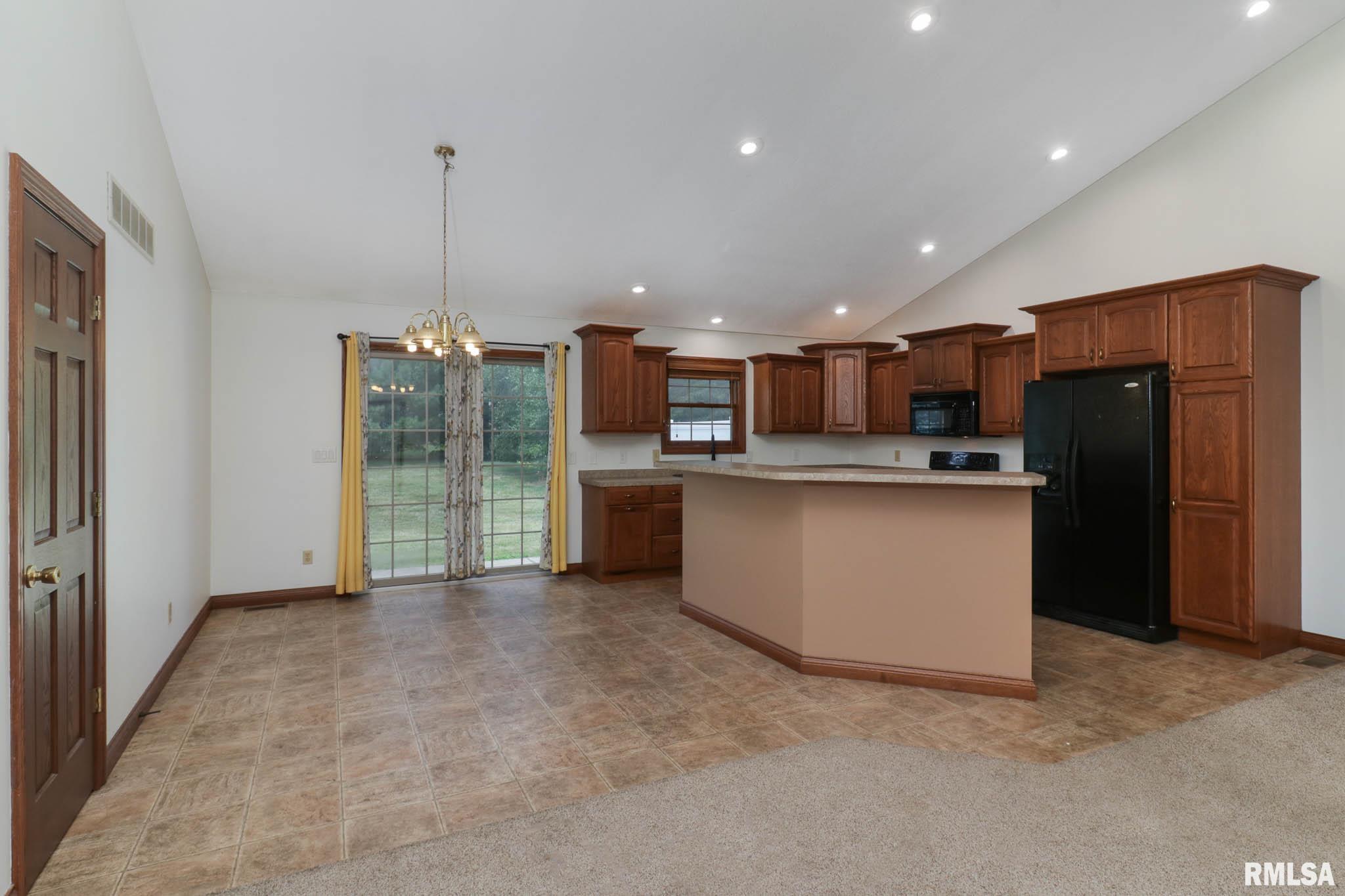 1835 Kingsbury Road Washington, IL 61571 - Photo 17 of 57 Gallery Image 17