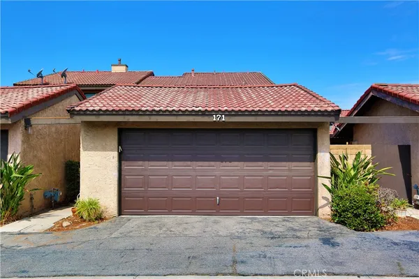 $2,850 | 171 South Hollenbeck Avenue, Covina, CA 91723