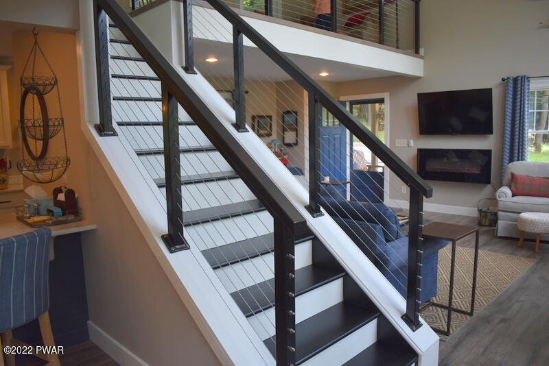 549 Finn Swamp Road Lakeville, PA 18438 - Photo 11 of 35 a view of entryway