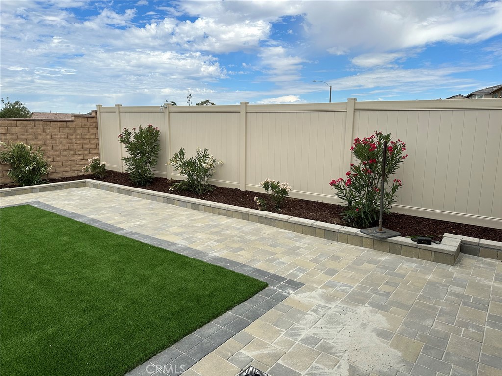 39547 Verbena Way Temecula, CA 92591 - Photo 30 of 31 a view of a backyard