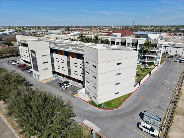 $1,850 | 813 Travis Street, Unit 207, Mission, TX 78572