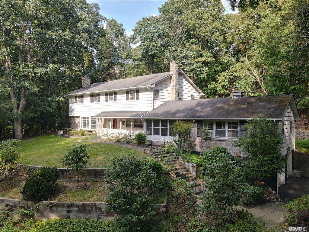 64 Harbor Road Head of the Harbor, NY 11780 - Photo 1 of 1