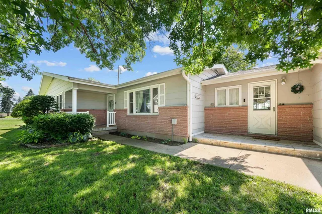 $237,500 | 2304 Oak Street, Rock Falls, IL 61071