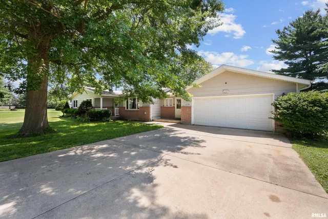 $237,500 | 2304 Oak Street, Rock Falls, IL 61071