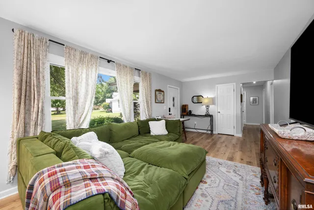 $237,500 | 2304 Oak Street, Rock Falls, IL 61071