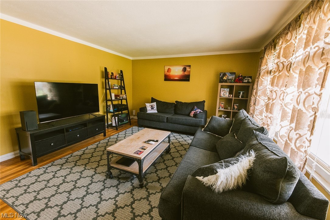 3140 West Ridgewood Drive Cleveland, OH 44134 - Photo 2 of 24