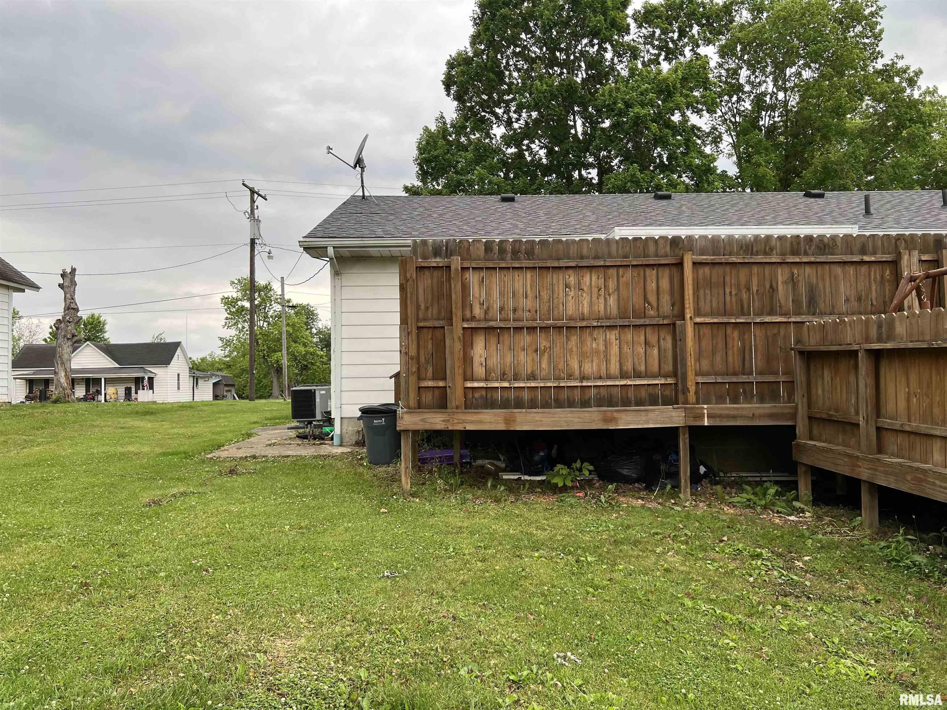 512 North Line Street Creal Springs, IL 62922 - Photo 5 of 35 Gallery Image 5