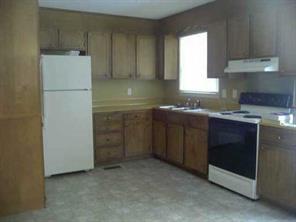 3929 David Cox Road Charlotte, NC 28269 - Photo 4 of 7 Gallery Image 4
