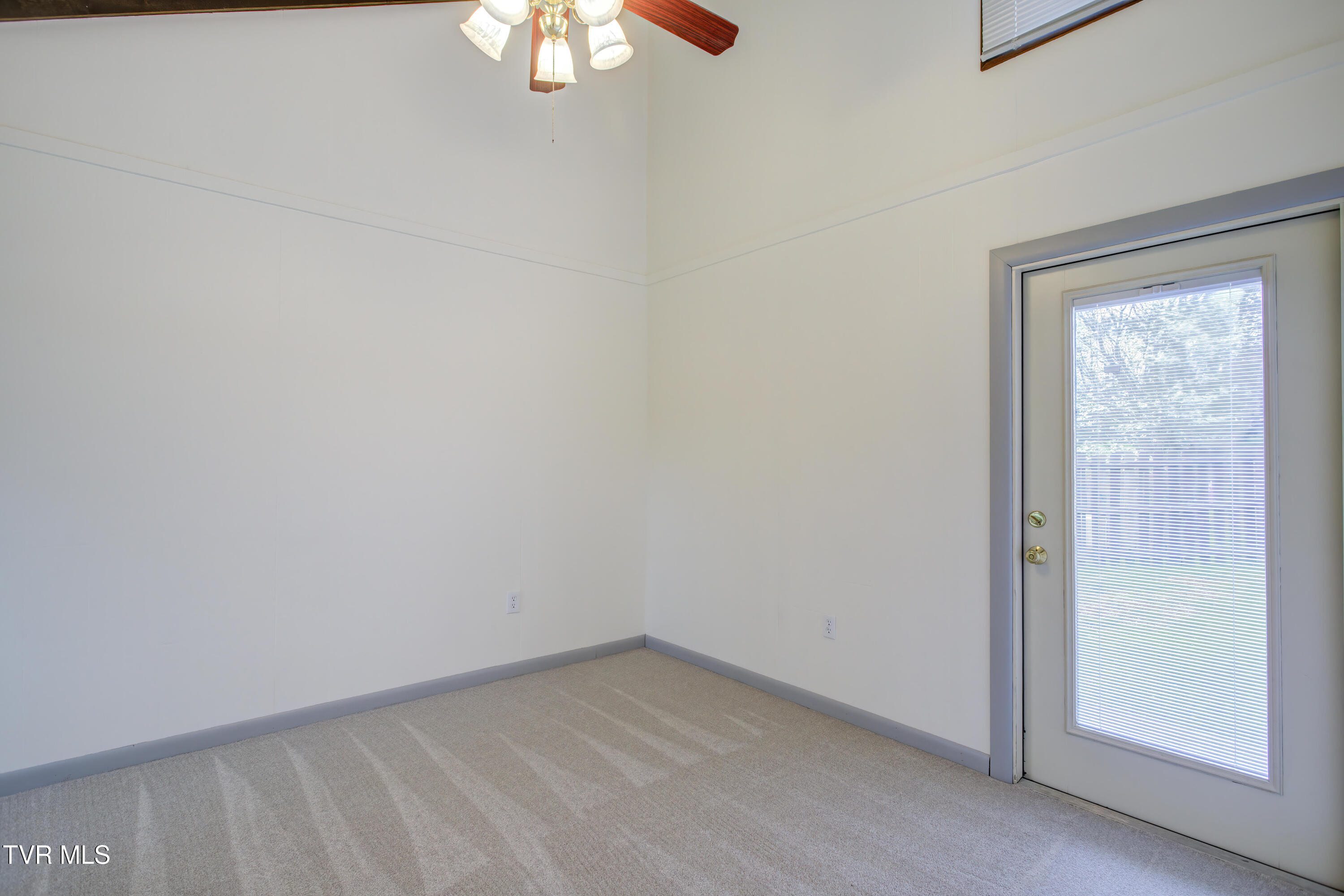 780 Hamilton Road, Unit C1 Blountville, TN 37617 - Photo 16 of 24 780 Hamilton Road C1 (8)