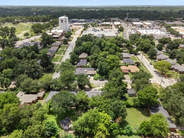 $339,500 | 2026 South Wall Avenue, Tyler, TX 75701