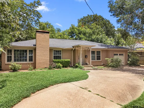 $339,500 | 2026 South Wall Avenue, Tyler, TX 75701