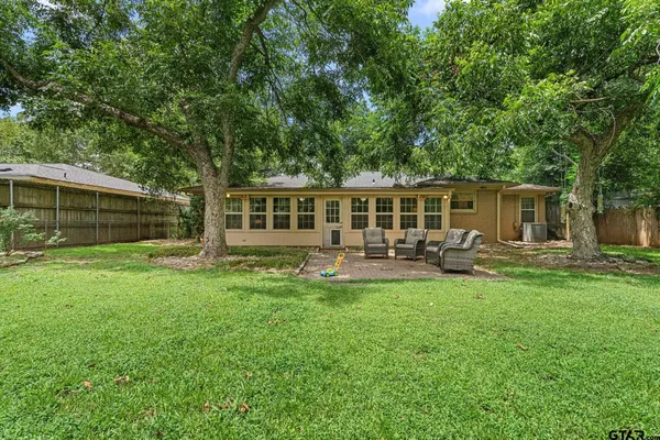 $339,500 | 2026 South Wall Avenue, Tyler, TX 75701