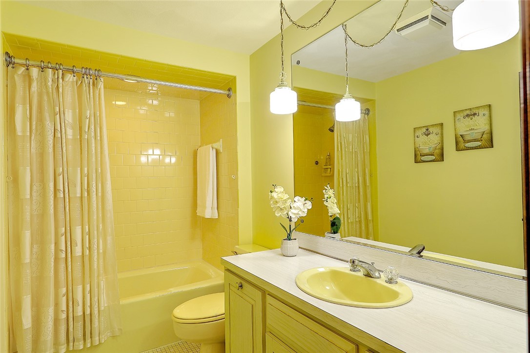 2025 Division Road East Greenwich, RI 02818 - Photo 32 of 49 Gallery Image 32