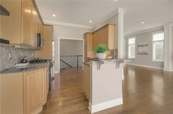 $620,000 | 14317 Manor Court, Leawood, KS 66224
