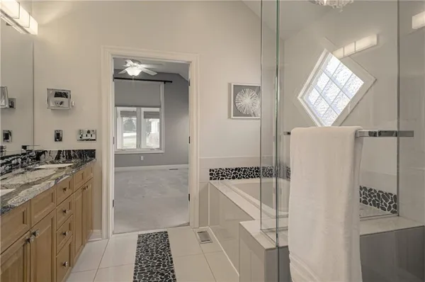 $620,000 | 14317 Manor Court, Leawood, KS 66224