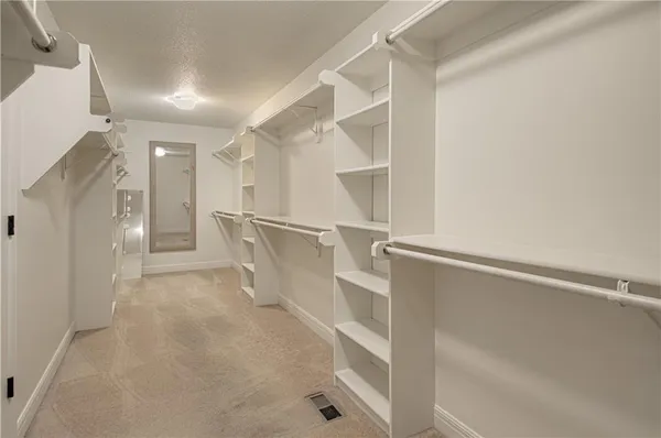 $620,000 | 14317 Manor Court, Leawood, KS 66224