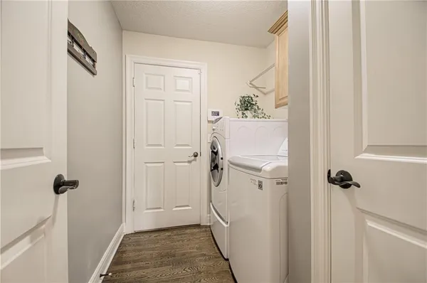 $620,000 | 14317 Manor Court, Leawood, KS 66224