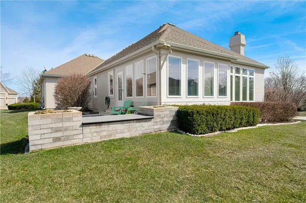 $620,000 | 14317 Manor Court, Leawood, KS 66224