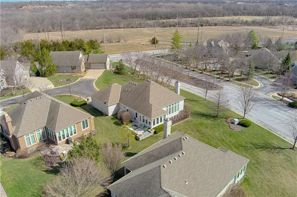 $620,000 | 14317 Manor Court, Leawood, KS 66224