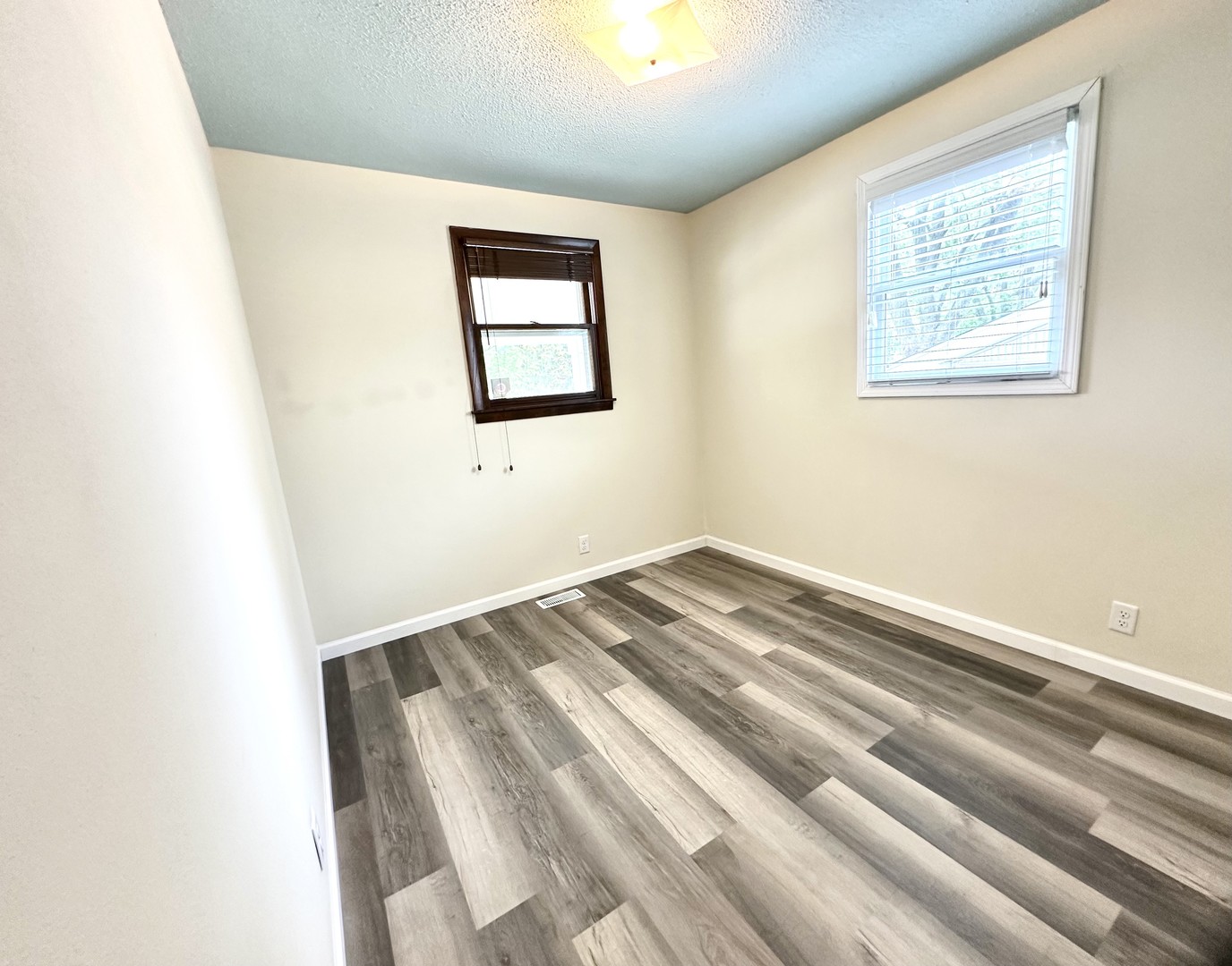 1737 Gleason Drive Rantoul, IL 61866 - Photo 11 of 17 Gallery Image 11