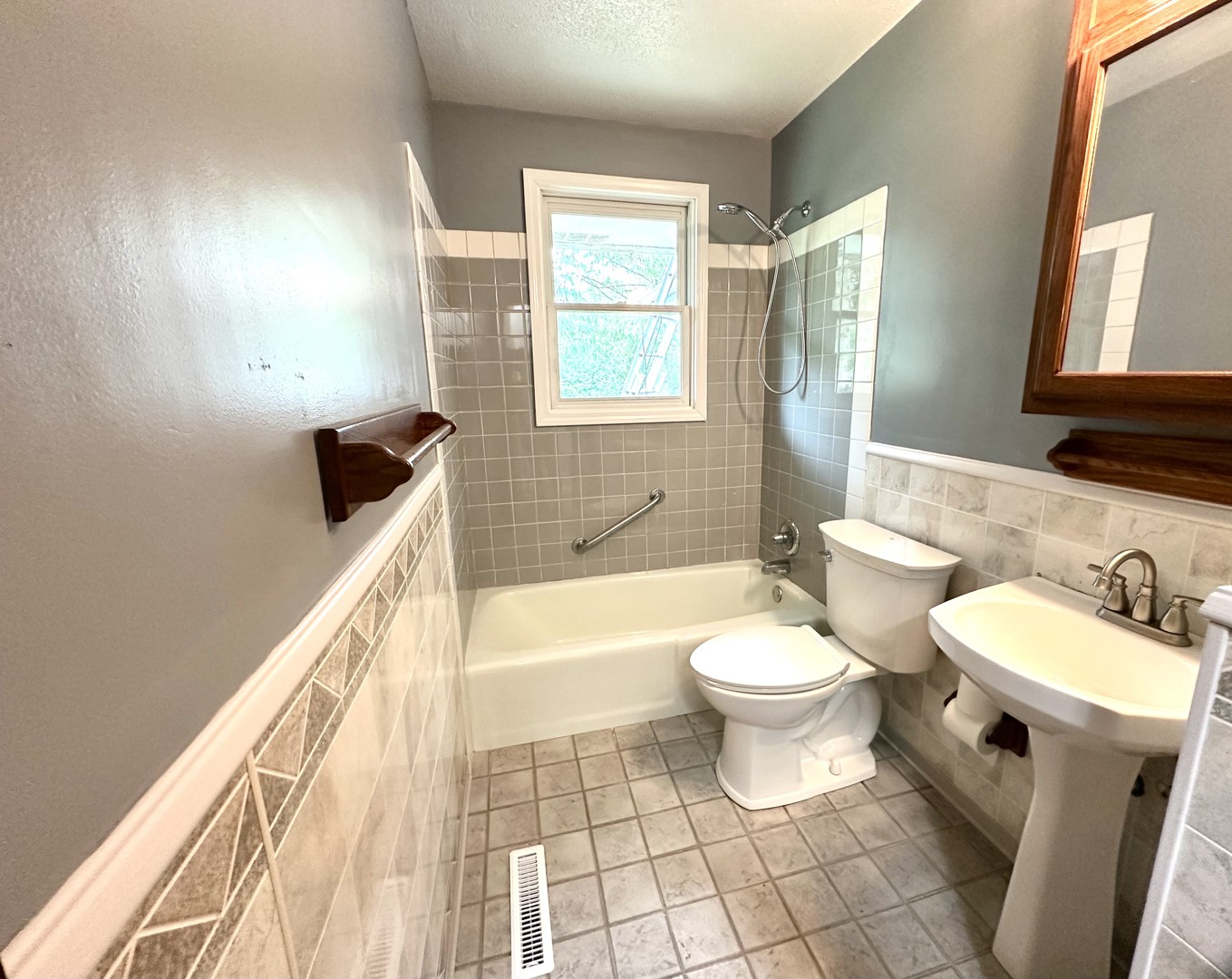 1737 Gleason Drive Rantoul, IL 61866 - Photo 12 of 17 Gallery Image 12