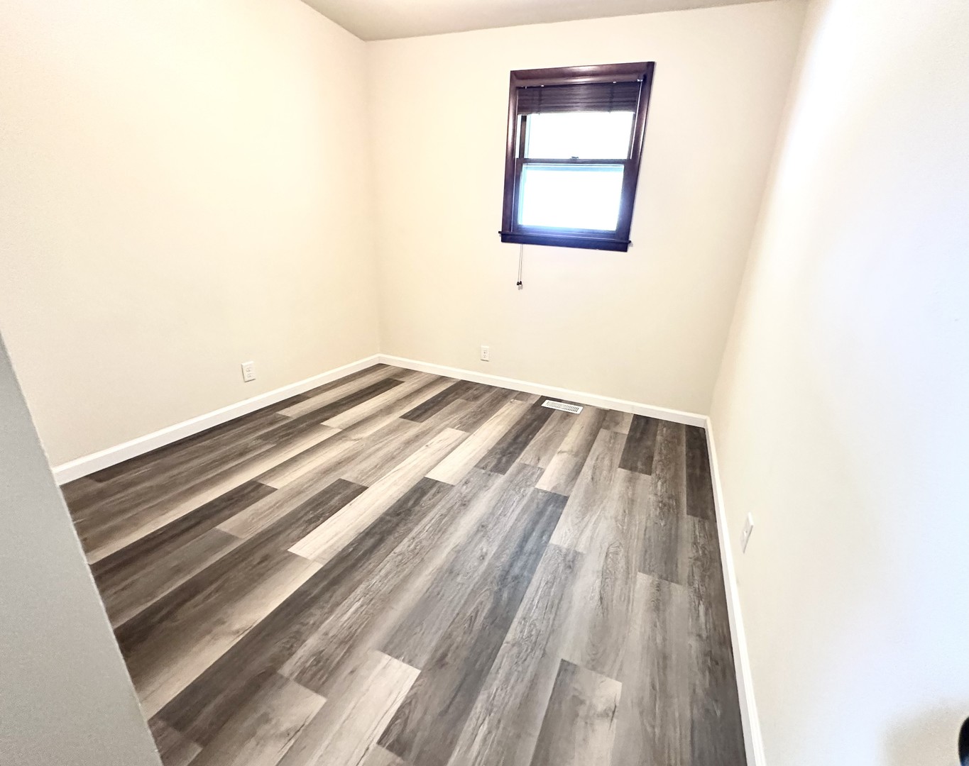1737 Gleason Drive Rantoul, IL 61866 - Photo 10 of 17 Gallery Image 10