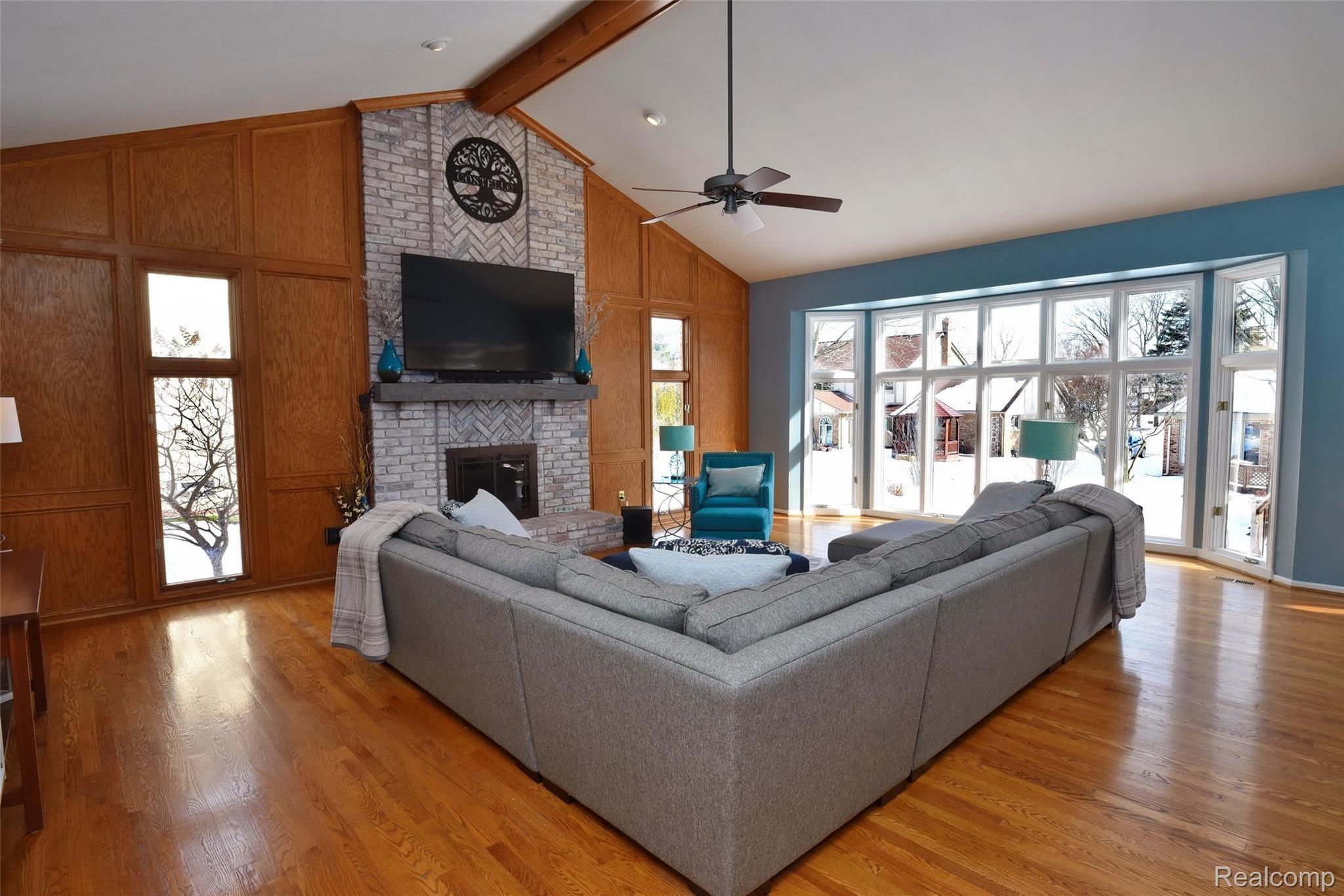 1748 Old Homestead Drive Rochester, MI 48306 - Photo 5 of 49 1748 Old Homestead_05.JPG