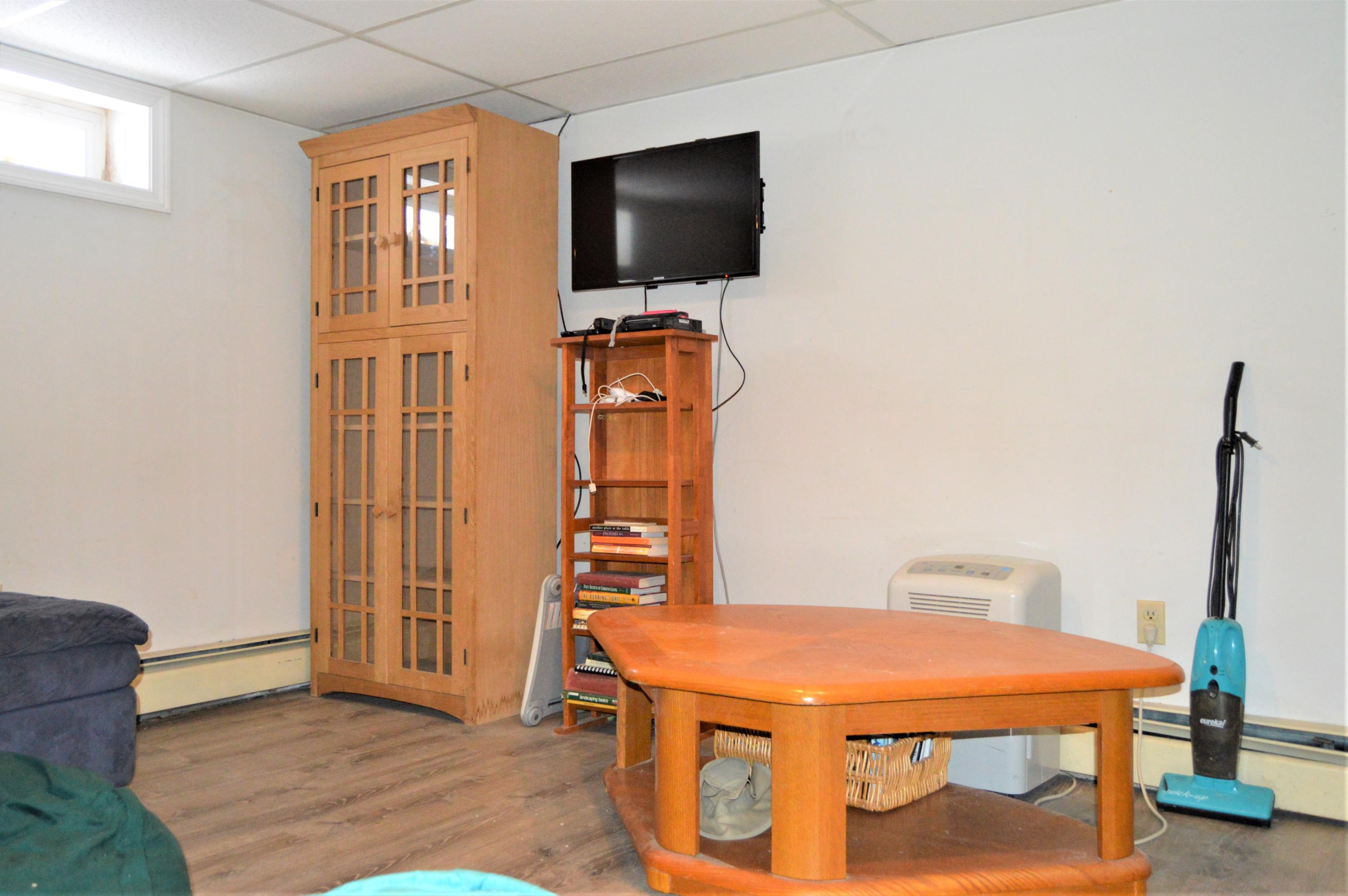 63 Highland Road Standish, ME 04084 - Photo 10 of 21 FAMILY ROOM