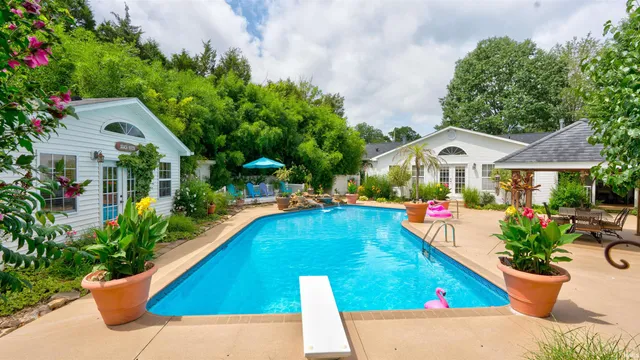 $675,000 | 16834 North State Road 66, Cannelton, IN 47520