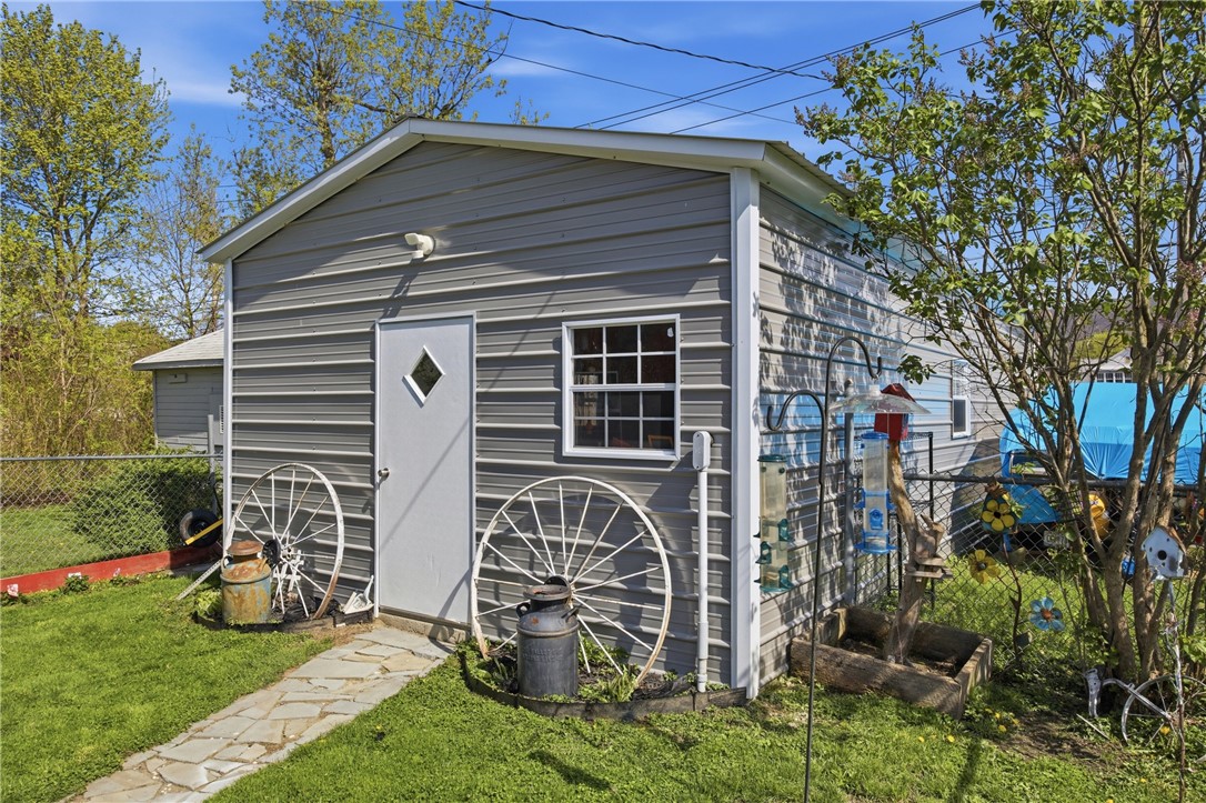 379 East 3rd Street Corning, NY 14830 - Photo 7 of 36