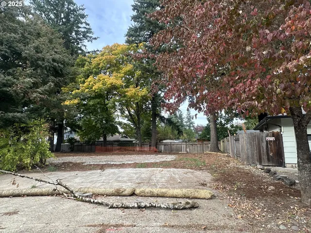 $190,000 | 3905 Southeast 147th Avenue, Portland, OR 97236