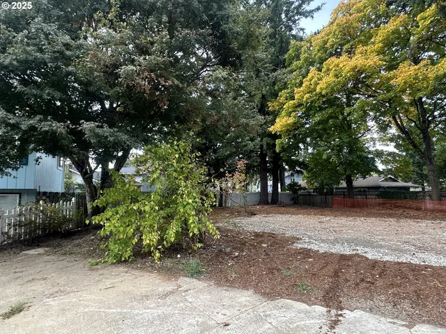 $190,000 | 3905 Southeast 147th Avenue, Portland, OR 97236