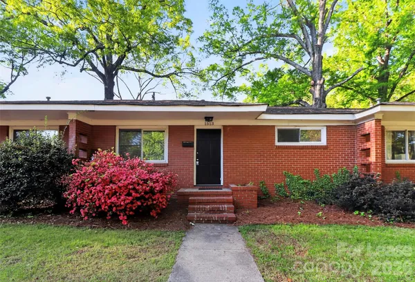 $1,150 | 1513 Pecan Avenue, Charlotte, NC 28205