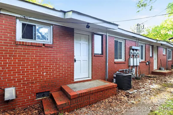 $1,150 | 1513 Pecan Avenue, Charlotte, NC 28205