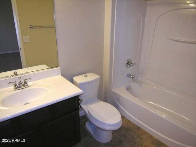 609 East Pearce Road Phoenix, AZ 85042 - Photo 11 of 33 Photo #10